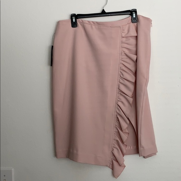 Worthington Dresses & Skirts - Ruffle skirt